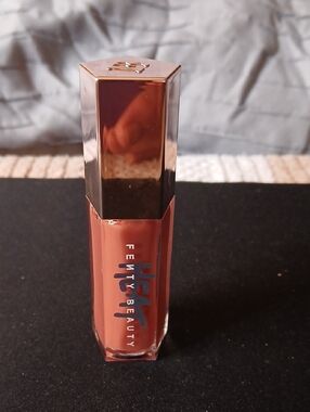 Fenty Beauty Gloss Bomb Heat Universal Lip Luminizer + Plumper 03 Glow Heat NWOB